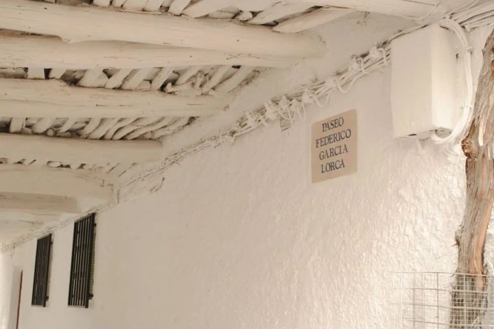 6. Letrero de inicio del Paseo de Federico García Lorca. Foto - Rural Sierra Sol