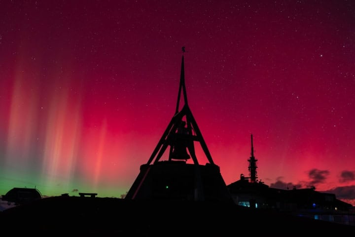 6. Aurora boreal en Dolomitas. Foto - @ansabrasil (Instagram)