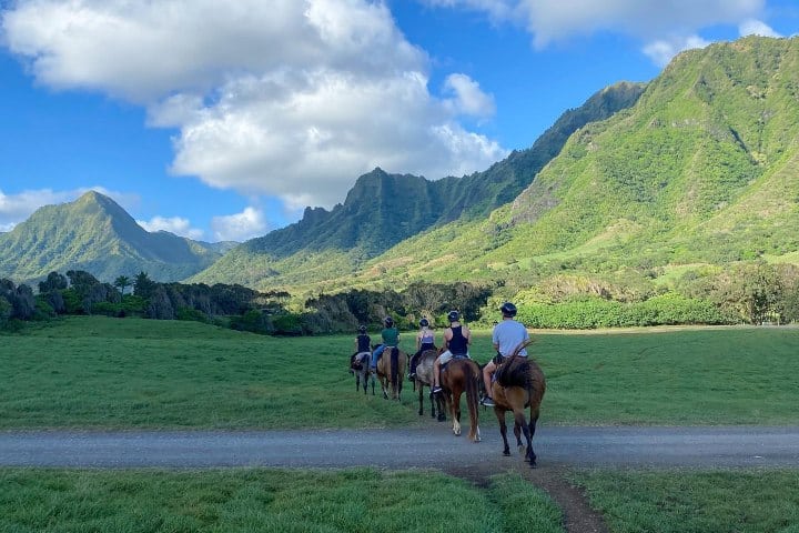 7. Paseos a caballo en Kualoa Ranch. Foto - @hahahaleyz (Instagram)