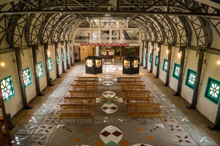 8. Interior remodelado de la Iglesia del Pollo. Foto - Alamy