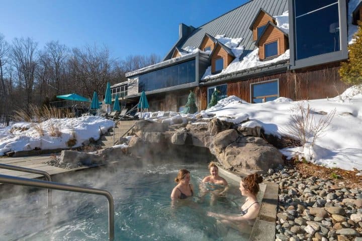 8. Balnea Spa en Bromont, Quebec. Foto - Alamy