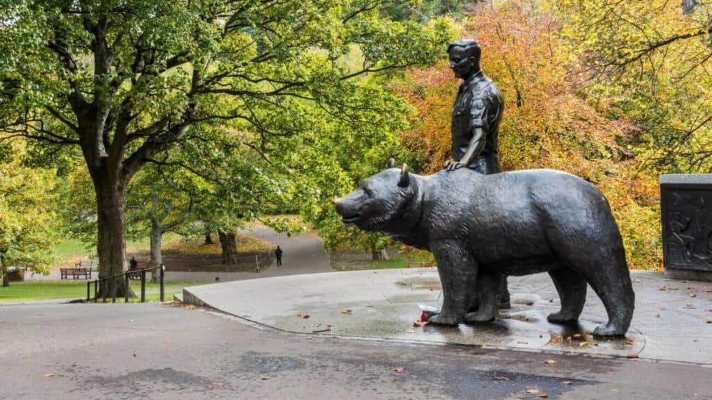 LA ESCULTURA DE WOKTEK EN ESCOCIA