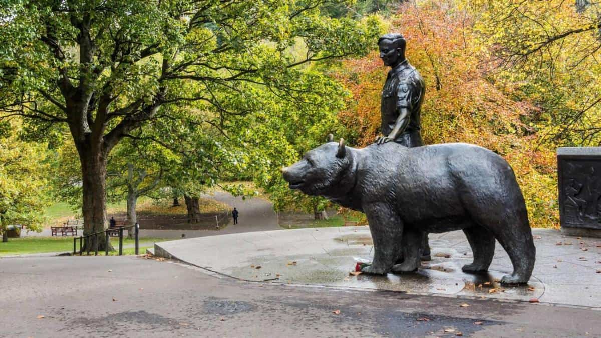 LA ESCULTURA DE WOKTEK EN ESCOCIA