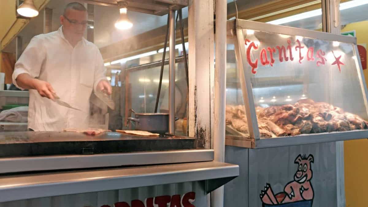 LOS MEJORES LUGARES PARA COMER CARNITAS EN MICHOACÁN