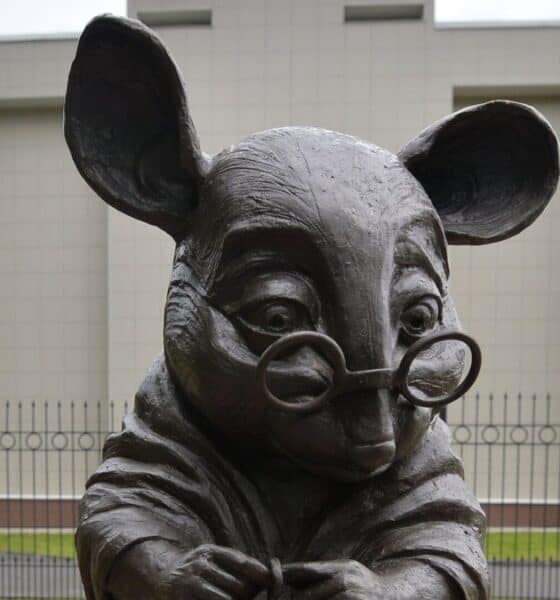 MONUMENTO AL RATÓN DE LABORATORIO
