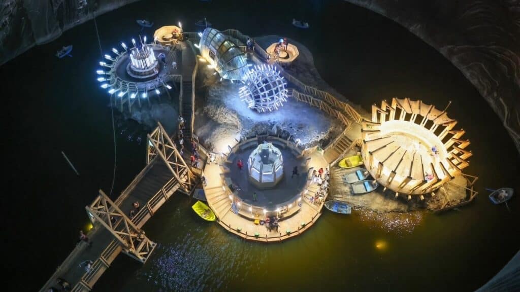 SALINA TURDA, UN PARQUE DE DIVERSIONES EN UNA MINA DE SAL
