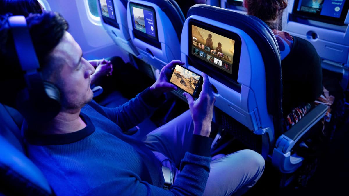 UNITED INAUGURA PRIMER VUELO USANDO STARLINK