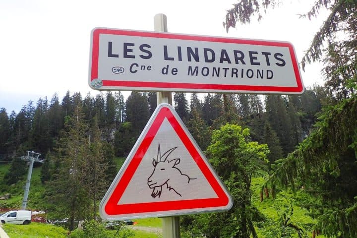 1. Letrero de la Villa de las Cabras. Foto - FranceComfort