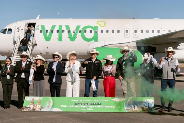 1. Inauguración de la ruta -Durango-Monterrey de Viva. Foto - Archivo Viva