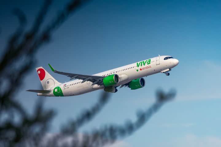 1. Avión de Viva. Foto - @adeetography (Instagram)