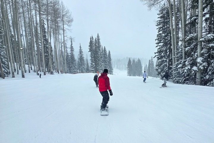 1. Patinadores en Sunrise Park Arizona. Foto - Sunrise Park Resort AZ (Facebook)