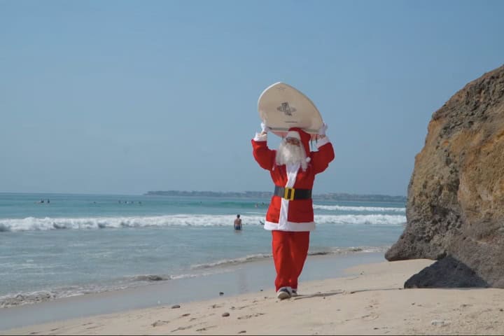 1. Santa Claus en Punta Mita. Foto - Punta Mita