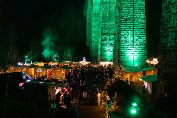 2. Mercado Navideño de Ravenna Gorge. Foto - Earth Trekkers