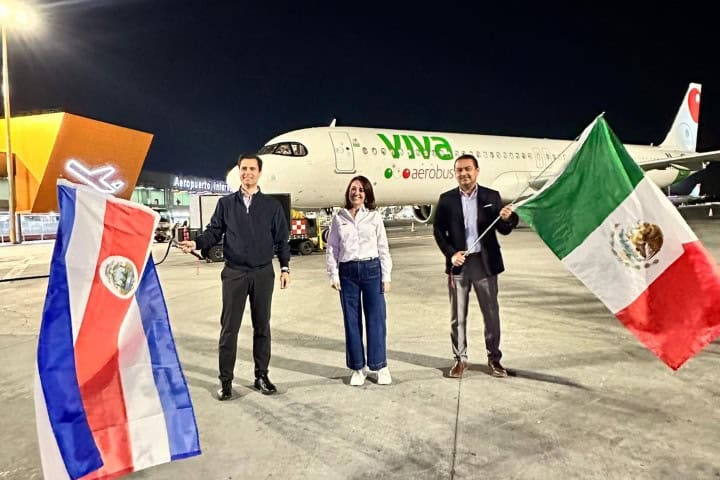 2. Inauguración de vuelo entre Monterrey y Costa Rica. Foto - Alerta Guadalupe NL (Facebook)