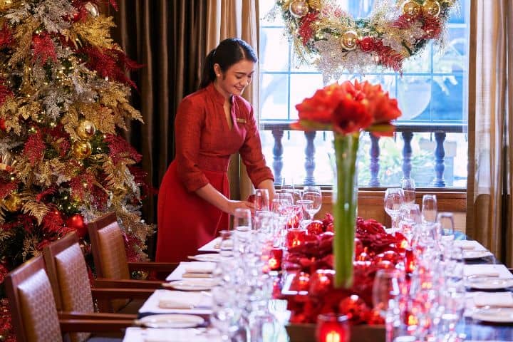 2. Preparación de cena navideña en The Peninsula Manila. Foto - The Peninsula Hotels