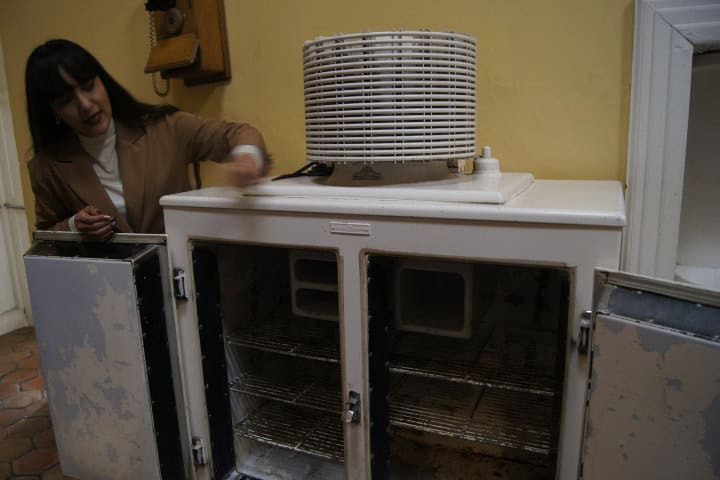 21. Antiguo refrigerador funcional en la Hacienda de Cánovas. Foto - Gus Espinosa
