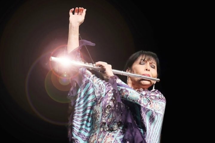 3. Elena Durán en concierto. Foto - @laflautaquecanta (Instagram)