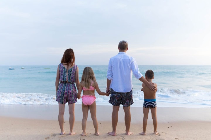 4. Familia en la playa de Muthu Clube Praia da Oura, Portugal. Foto - Muthu Clube Praia da Oura (Facebook)