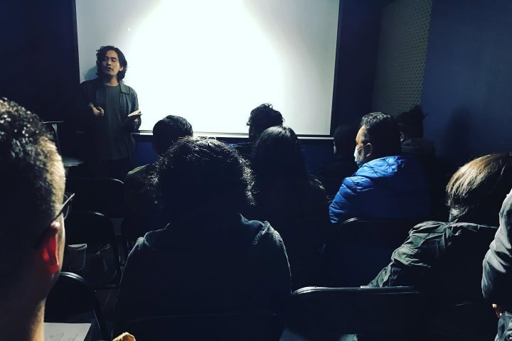 4. Clase de filosofía y cine en el Centro Audiovisual Toluca. Foto - @centro_audiovisual_toluca (Instagram)