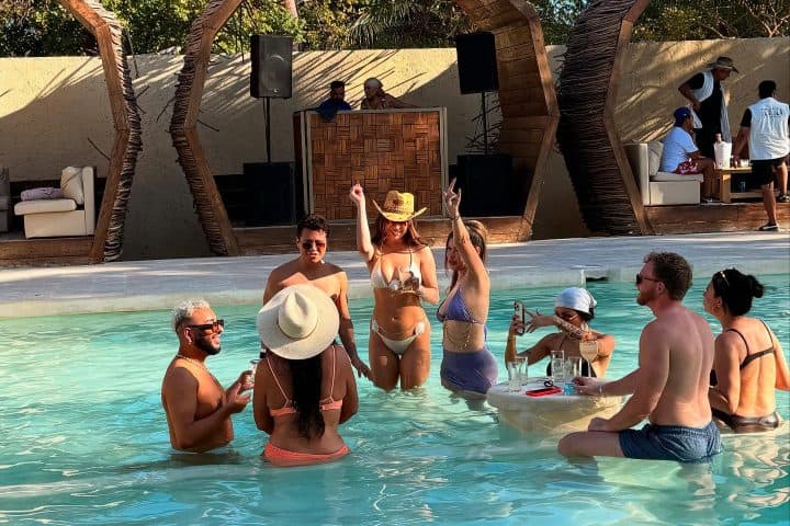 4. Club de playa "Zaza". Foto - Zaza Yacht & Beach Club (Facebook)