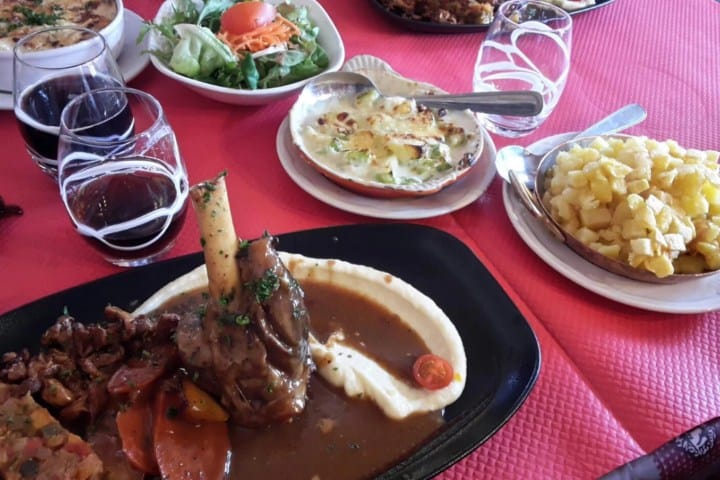 5. Comida en el restaurante La Cremaillere, en la Villa de las Cabras. Foto - La Cremaillere (Tripadvisor)