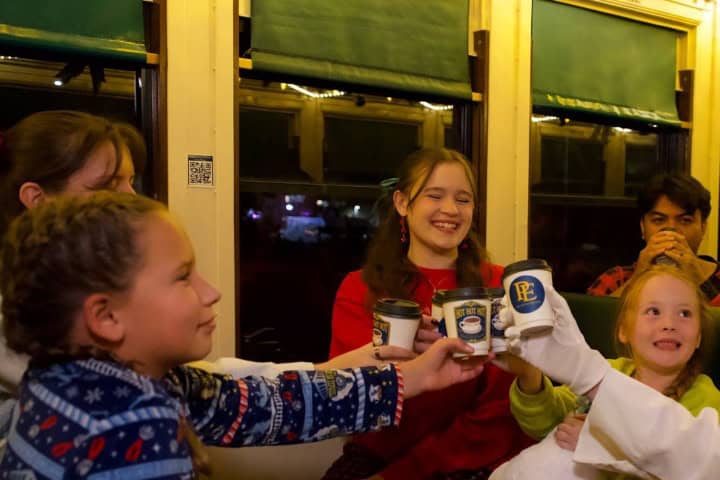 5. Chocolate caliente en el Expreso Polar de Arizona. Foto - Grand Cayon