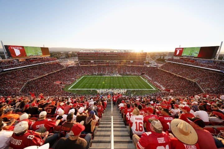 5. Afición en Levi's Stadium en Santa Clara, San Francisco. Foto - SeatGeek