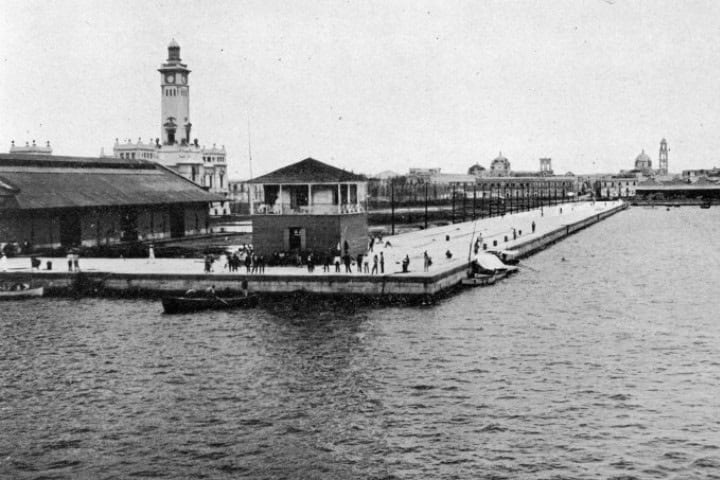 6. Antigua fotografía de los muelles de carga en Veracruz. Foto - México en fotos