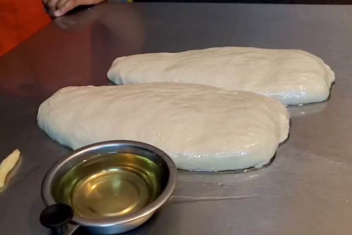 6. Masa de churros gordos. Foto - Jousin Palafox (YouTube)