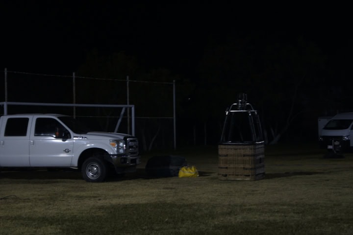 6. Canasta y equipo de globo aerostático. Foto - Gus Espinosa