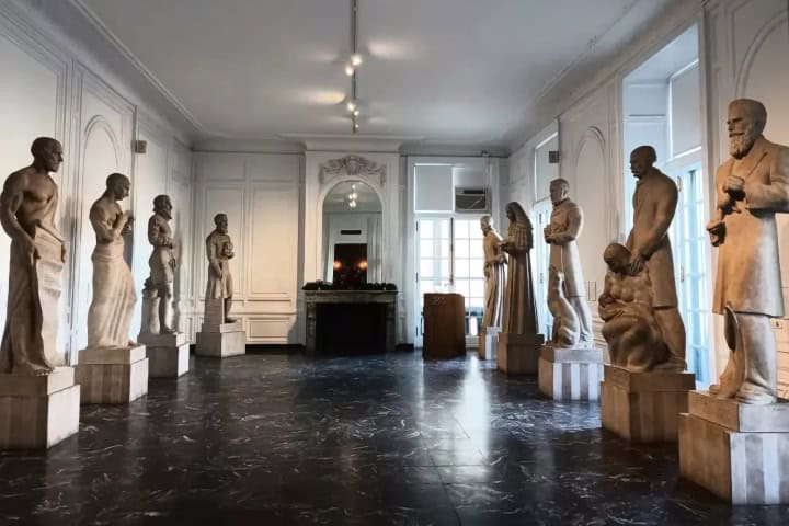 6. Interior del International Museum of Surgical Science. Foto - Travell Fly