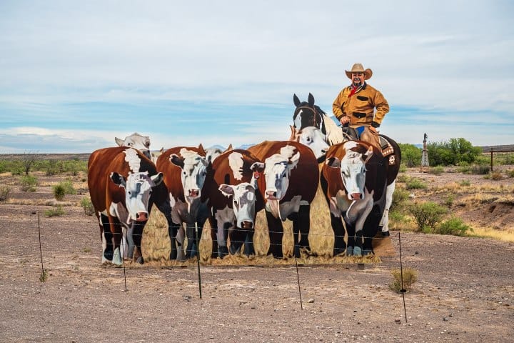 8. Mural del vaquero mayor de los ranchos Wyatt. Foto - Jim Holland (Facebook)