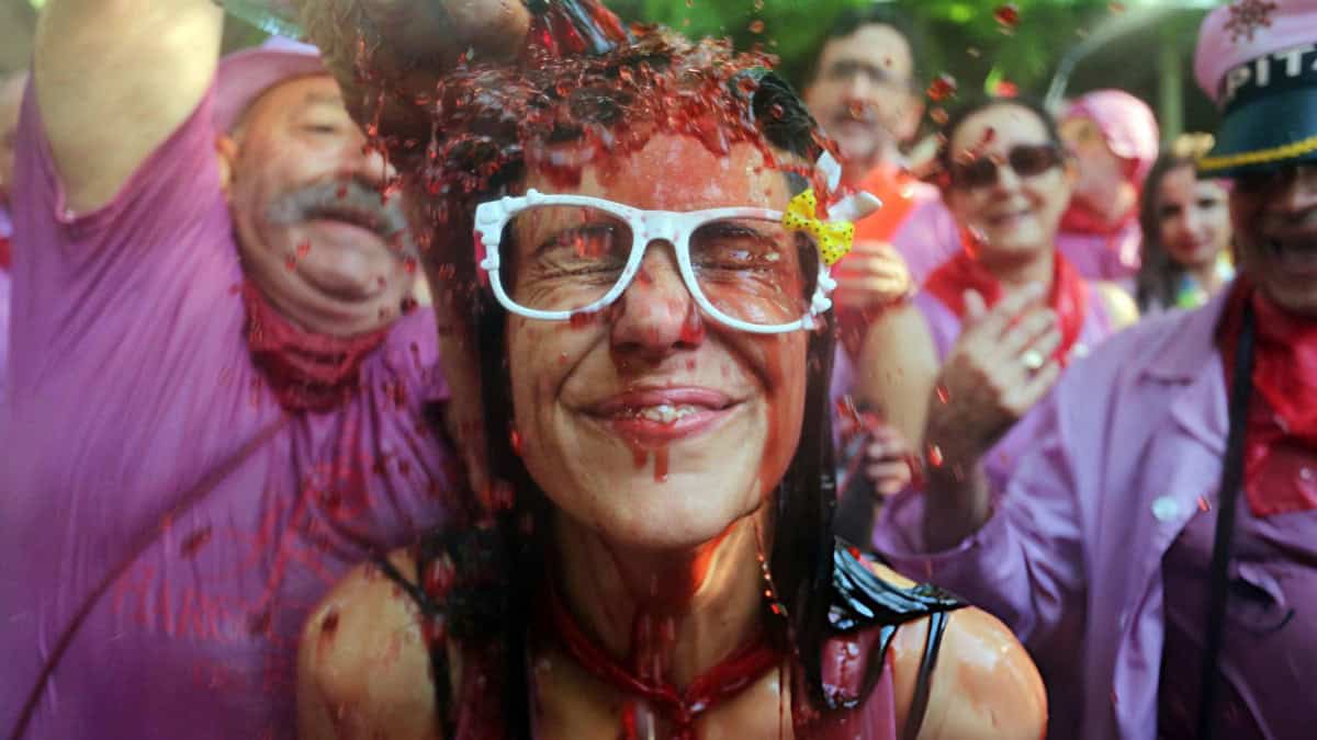 BATALLA DEL VINO EN RIOJA, ESPAÑA