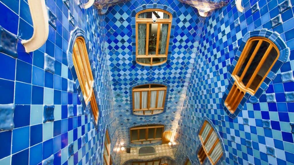 RECORRIENDO LA CASA BATLLÓ