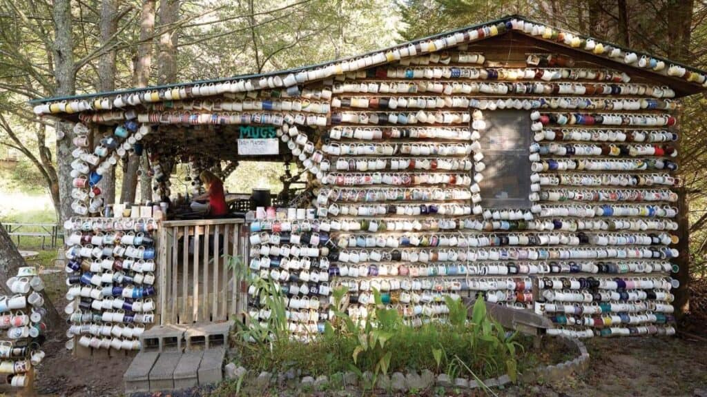 THE COLLETTSVILLE CUP HOUSE