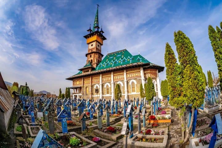1. Cementerio Alegre de Sapantza. Foto - Alamy