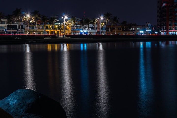 1. Malecón de Veracruz durante la noche. Foto - jorgeguerrero3 (Flickr)