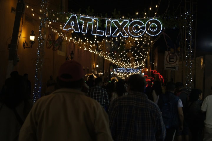 1. Villa Iluminada en Atlixco. Foto - Gus Espinosa