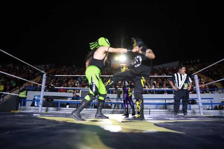 2. Lucha libre en la Feria de León. Foto - Archivo FEL