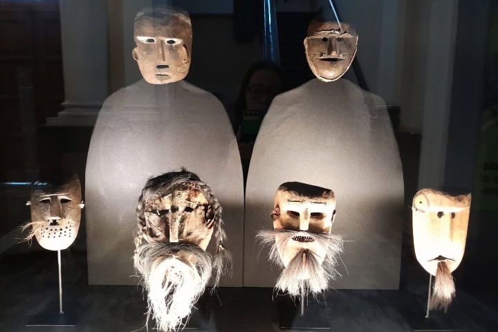 4. Máscaras Kollon en el Museo Nacional de Historia Natural de Chile. Foto - Museo Nacional de Historia Natural