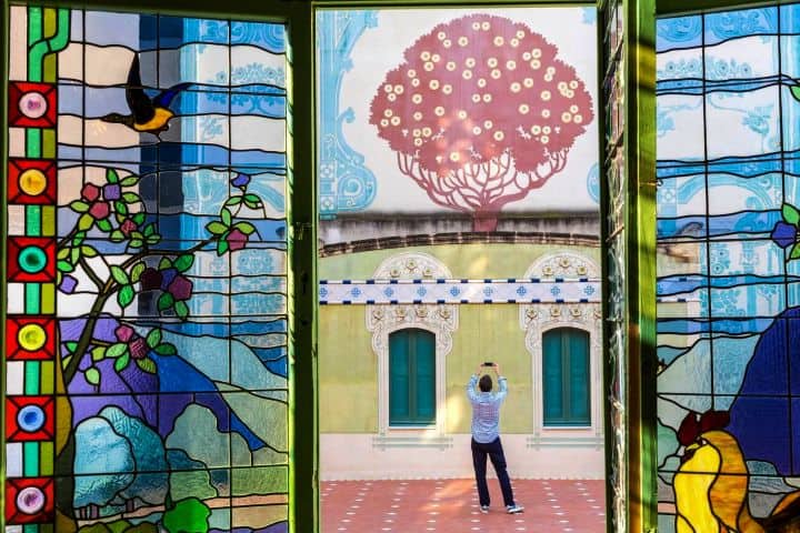 6. Serigrafía de morera en la Casa Lléo Morera. Foto - Alamy