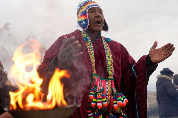 6. Bendición de Pachamama. Foto - @huarahua (Instagram)