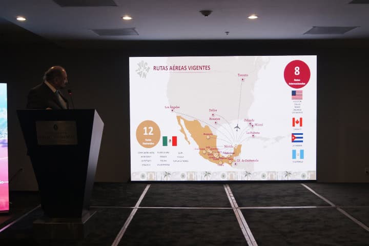 8. Conección aérea de Yucatán. Foto - Gus Espinosa