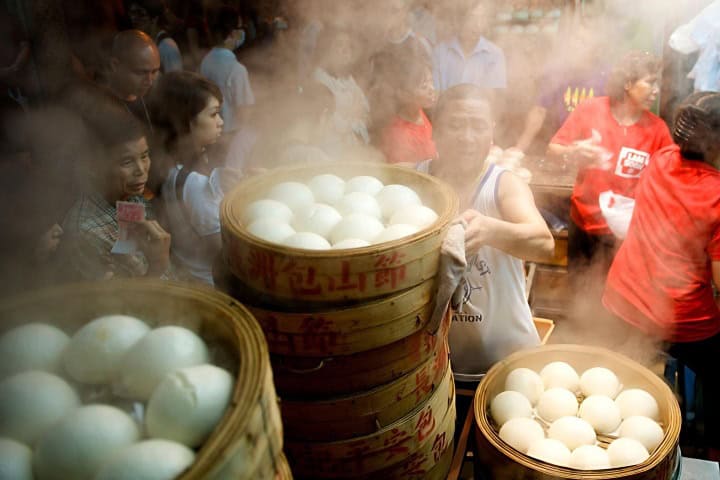 8. Venta de bollos en el Festival del Bollo. Foto - Getty Images