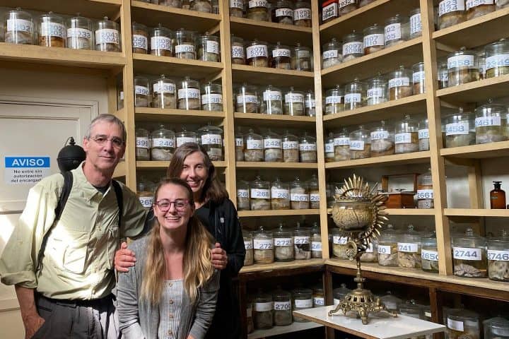 8. Familia en el Museo del Cerebro. Foto - @chaos.wrangler (Instagram)