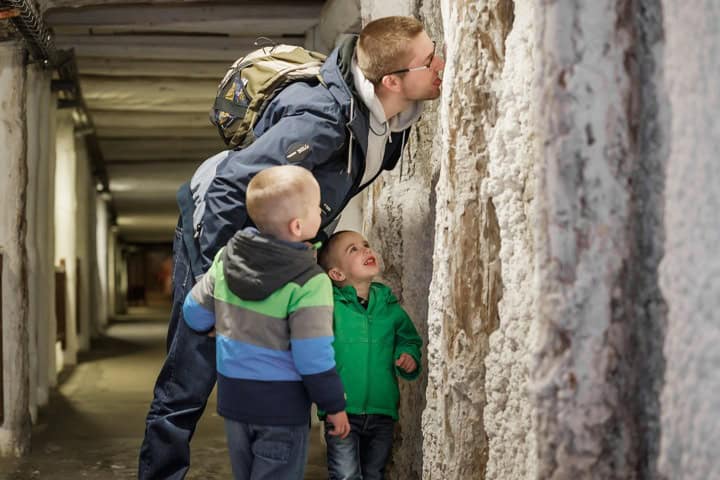 9. Visitantes en la mina de sal de Wieliczka. Foto - Kopalnia Soli "Wieliczka" (Facebook)
