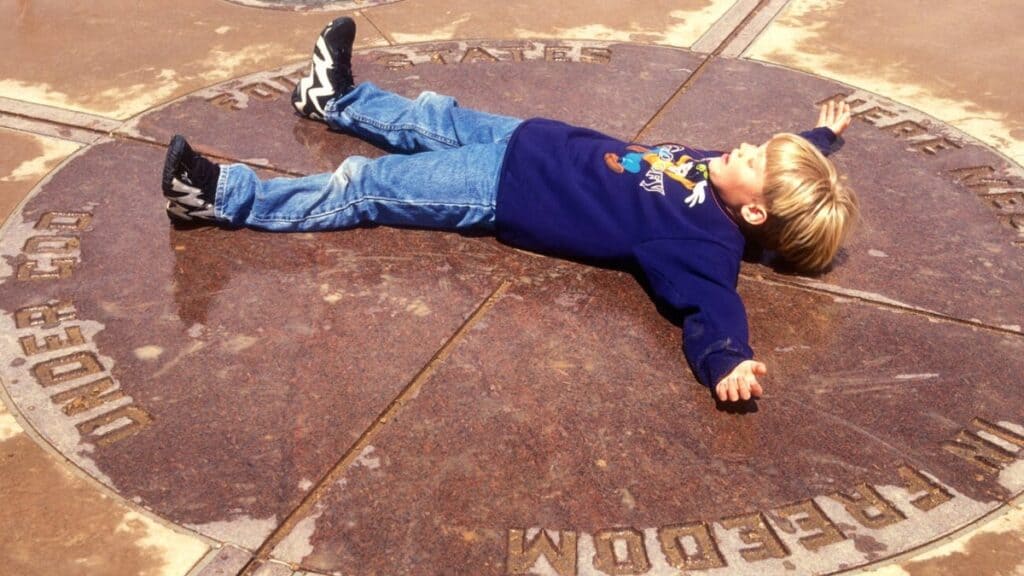 EL MONUMENTO DE LAS 4 ESQUINAS