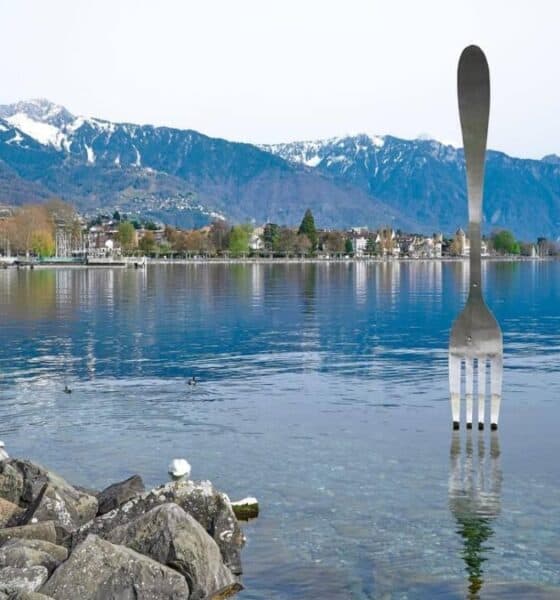 EL TENEDOR GIGANTE DE VEVEY