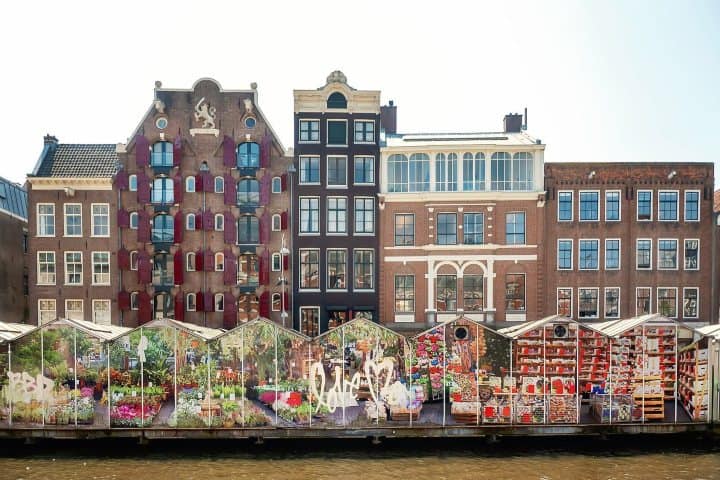 XTRA. Bloemenmarkt en Ámsterdam. Foto - ourlittlelifestyleblog