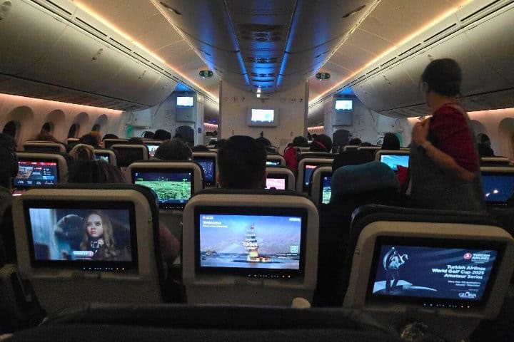 EXTRA. Interior Cabina Dreamliner Turkish. Foto - EXTRA. Comida Turkish Airlines. Foto - Jonathan Mo